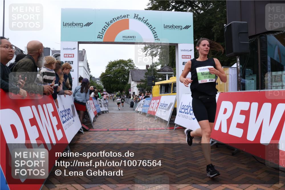 30.08.2026 - Blankeneser Heldenlauf Lena Gebhardt http://msf.ph/oto/10076564 30.08.2026 10:30:48 Ziel 5153, 5206, 5213, 5421, 5470, 5733 meine-sportfotos.de