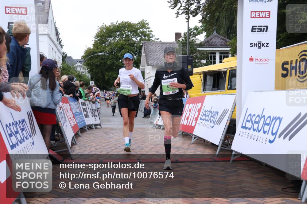 30.08.2026 - Blankeneser Heldenlauf Lena Gebhardt http://msf.ph/oto/10076574 30.08.2026 10:30:55 Ziel 5071, 5176, 5733 meine-sportfotos.de