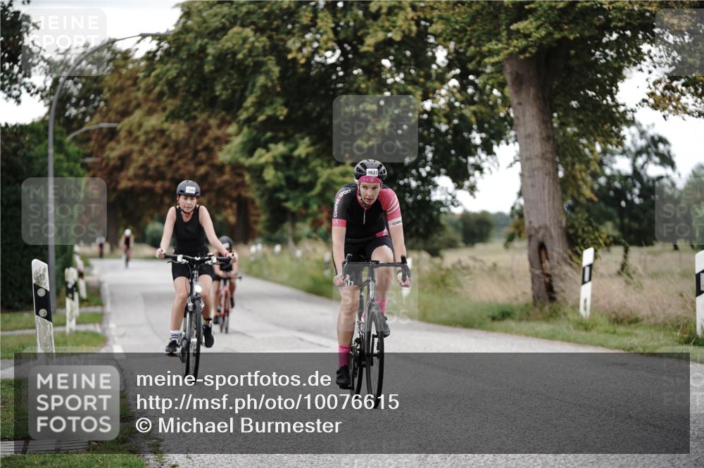 30.08.2026 - Elbe Triathlon Hamburg Michael Burmester http://msf.ph/oto/10076615 30.08.2026 11:22:58 Radfahren 1546, 1615, 1637 meine-sportfotos.de