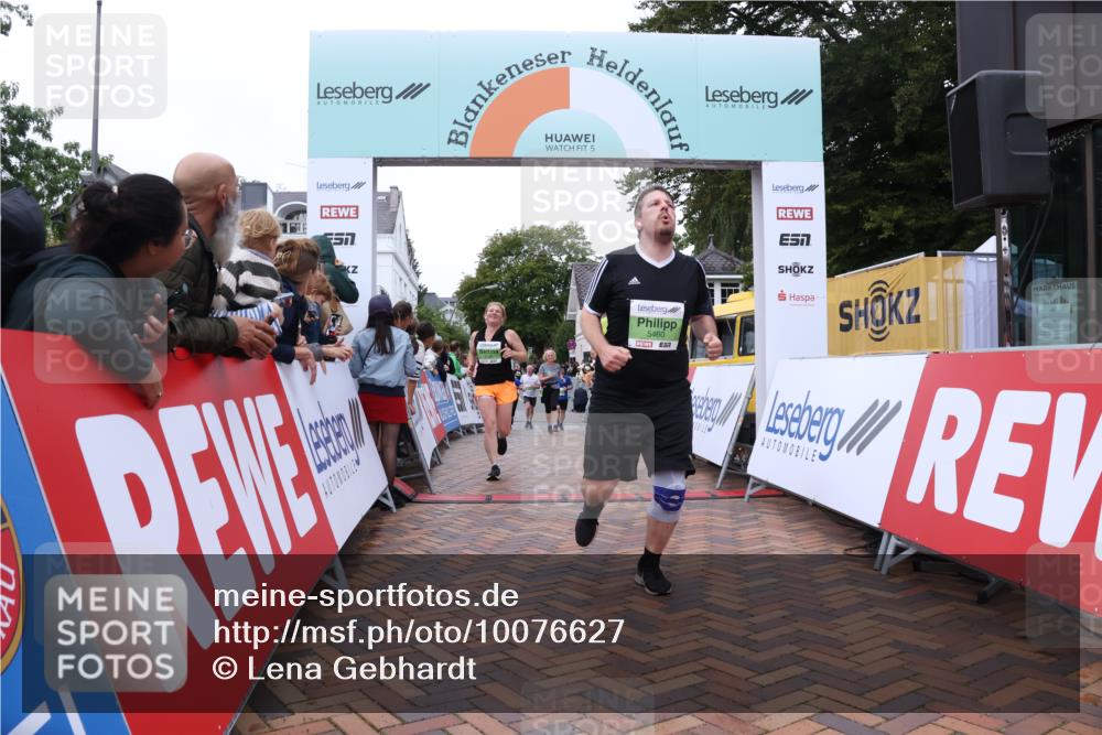 30.08.2026 - Blankeneser Heldenlauf Lena Gebhardt http://msf.ph/oto/10076627 30.08.2026 10:31:10 Ziel 5035, 5226, 5460, 5507, 5677 meine-sportfotos.de