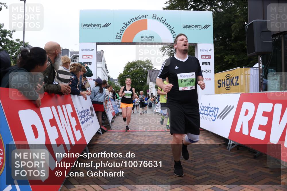 30.08.2026 - Blankeneser Heldenlauf Lena Gebhardt http://msf.ph/oto/10076631 30.08.2026 10:31:10 Ziel 5035, 5226, 5460, 5507, 5677 meine-sportfotos.de