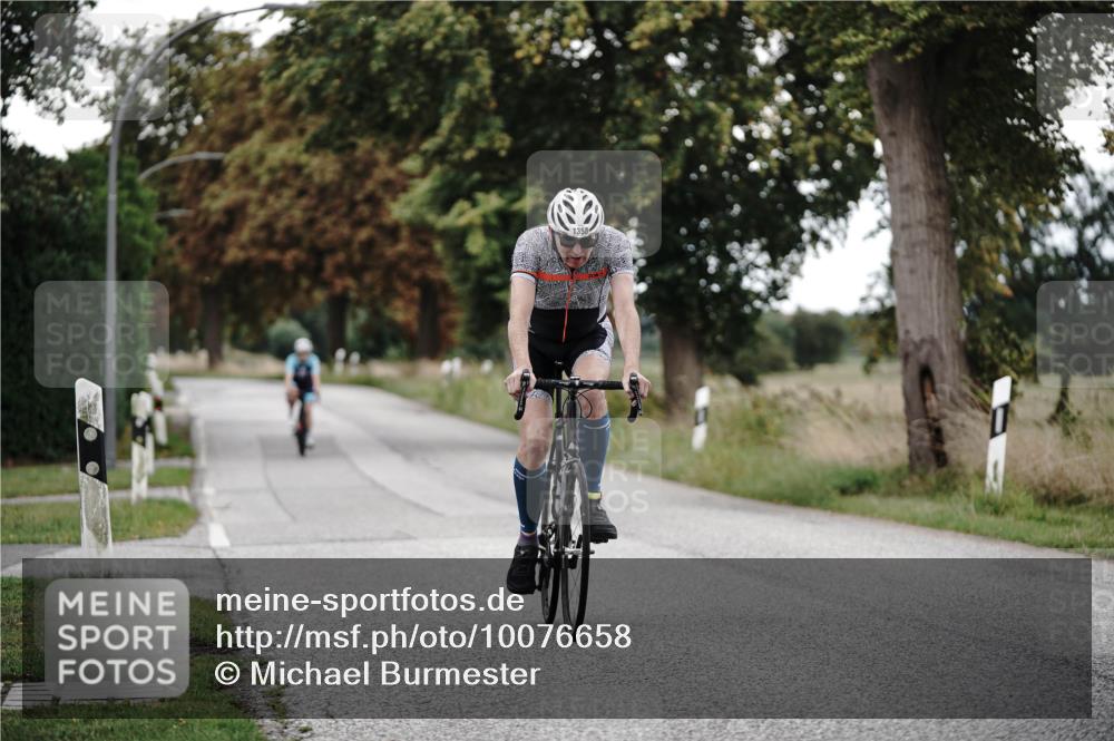 30.08.2026 - Elbe Triathlon Hamburg Michael Burmester http://msf.ph/oto/10076658 30.08.2026 11:24:05 Radfahren 1358, 1388, 1647 meine-sportfotos.de