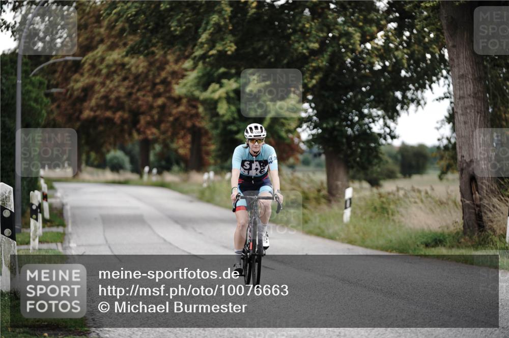 30.08.2026 - Elbe Triathlon Hamburg Michael Burmester http://msf.ph/oto/10076663 30.08.2026 11:24:09 Radfahren 1388 meine-sportfotos.de