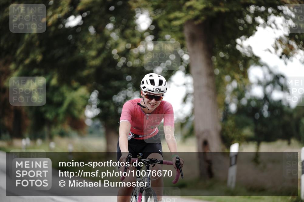 30.08.2026 - Elbe Triathlon Hamburg Michael Burmester http://msf.ph/oto/10076670 30.08.2026 11:24:29 Radfahren 1420, 1629 meine-sportfotos.de