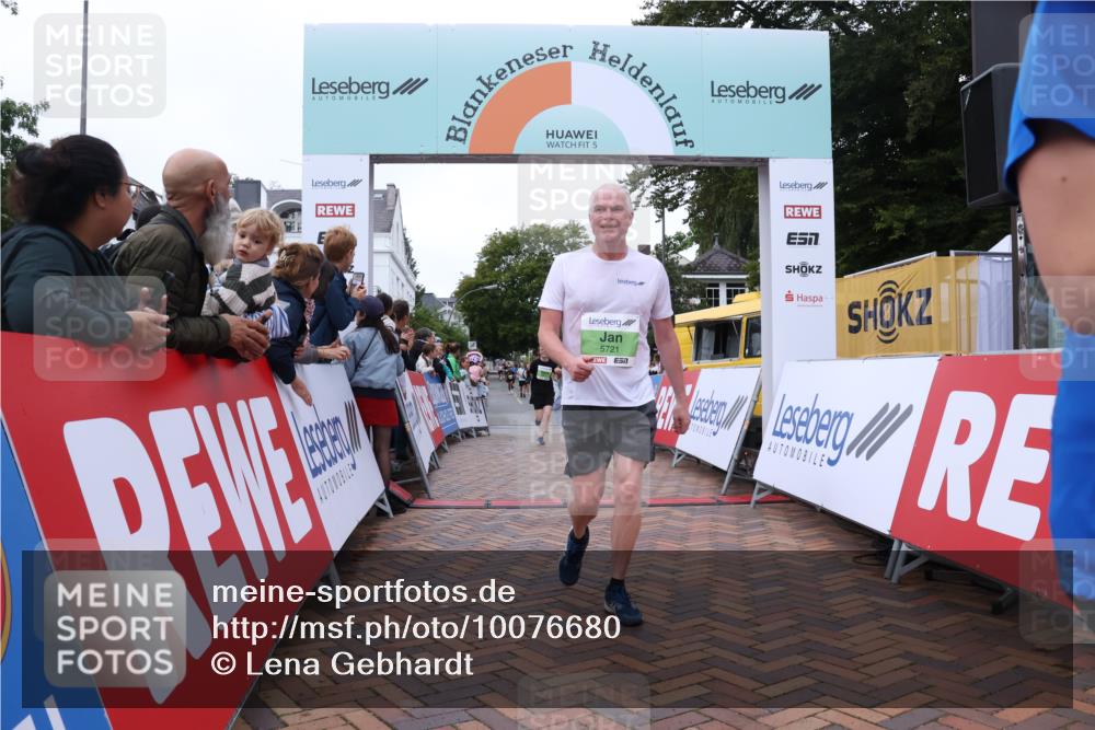 30.08.2026 - Blankeneser Heldenlauf Lena Gebhardt http://msf.ph/oto/10076680 30.08.2026 10:31:18 Ziel 5132, 5226, 5507, 5514, 5516, 5677, 5720, 5721 meine-sportfotos.de