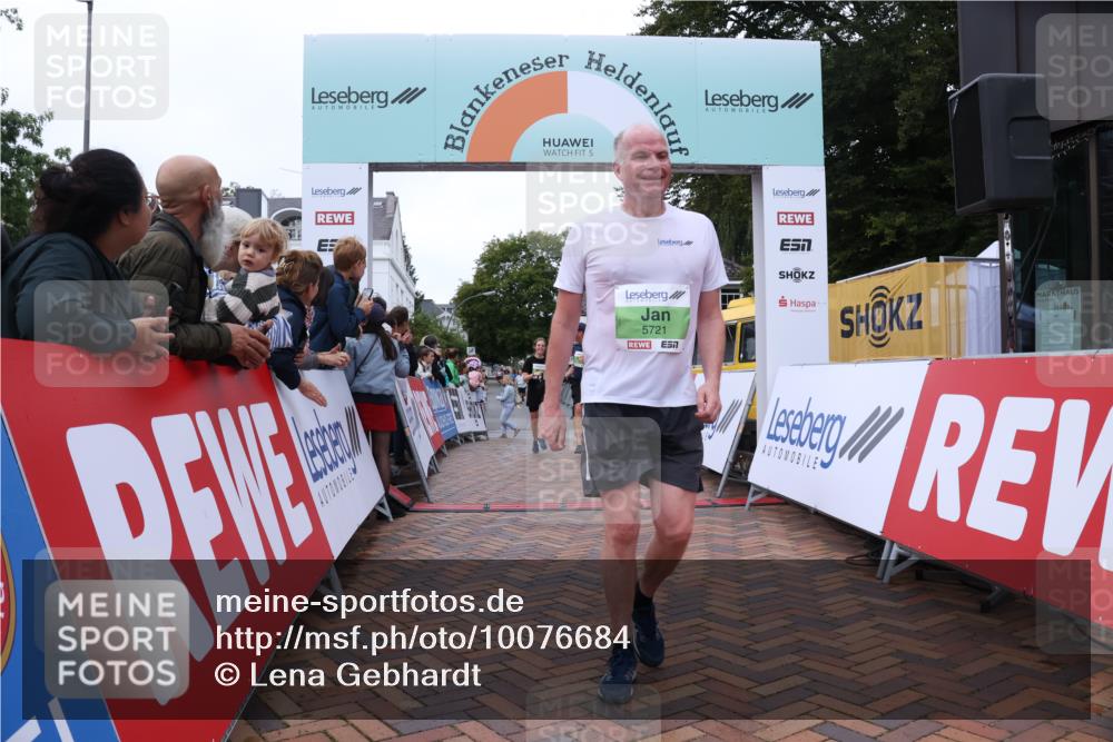 30.08.2026 - Blankeneser Heldenlauf Lena Gebhardt http://msf.ph/oto/10076684 30.08.2026 10:31:18 Ziel 5132, 5226, 5507, 5514, 5516, 5677, 5720, 5721 meine-sportfotos.de