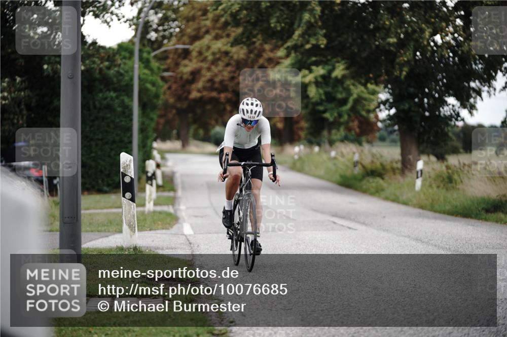 30.08.2026 - Elbe Triathlon Hamburg Michael Burmester http://msf.ph/oto/10076685 30.08.2026 11:24:41 Radfahren 1419, 1719 meine-sportfotos.de