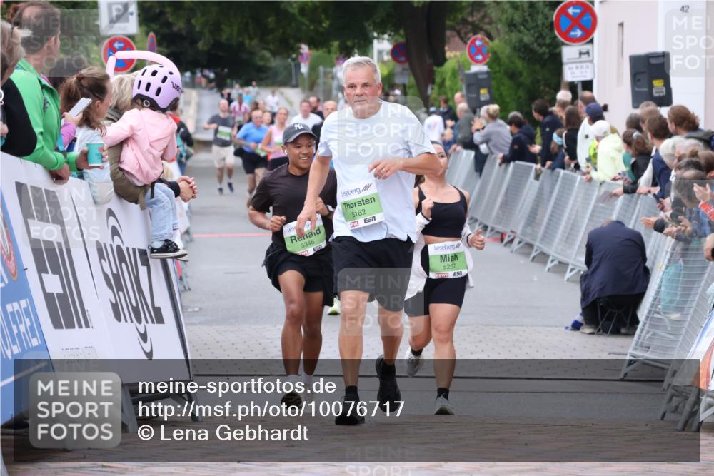 30.08.2026 - Blankeneser Heldenlauf Lena Gebhardt http://msf.ph/oto/10076717 30.08.2026 10:31:27 Ziel 5514, 5516 meine-sportfotos.de