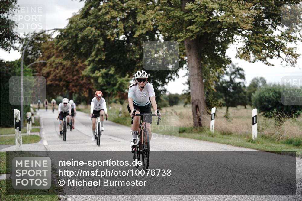 30.08.2026 - Elbe Triathlon Hamburg Michael Burmester http://msf.ph/oto/10076738 30.08.2026 11:25:50 Radfahren 1396, 1601, 1602, 1675 meine-sportfotos.de