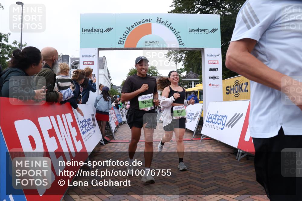 30.08.2026 - Blankeneser Heldenlauf Lena Gebhardt http://msf.ph/oto/10076755 30.08.2026 10:31:34 Ziel 5182, 5267, 5346, 5715 meine-sportfotos.de
