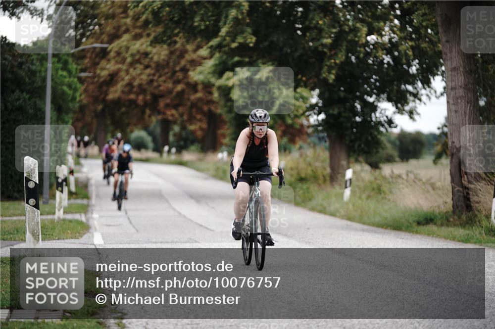 30.08.2026 - Elbe Triathlon Hamburg Michael Burmester http://msf.ph/oto/10076757 30.08.2026 11:26:02 Radfahren 1355, 1603, 1611, 1672 meine-sportfotos.de