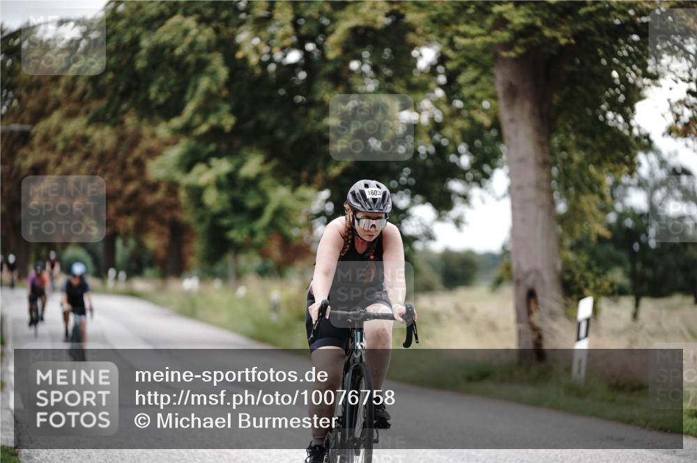 30.08.2026 - Elbe Triathlon Hamburg Michael Burmester http://msf.ph/oto/10076758 30.08.2026 11:26:03 Radfahren 1603, 1611, 1672 meine-sportfotos.de