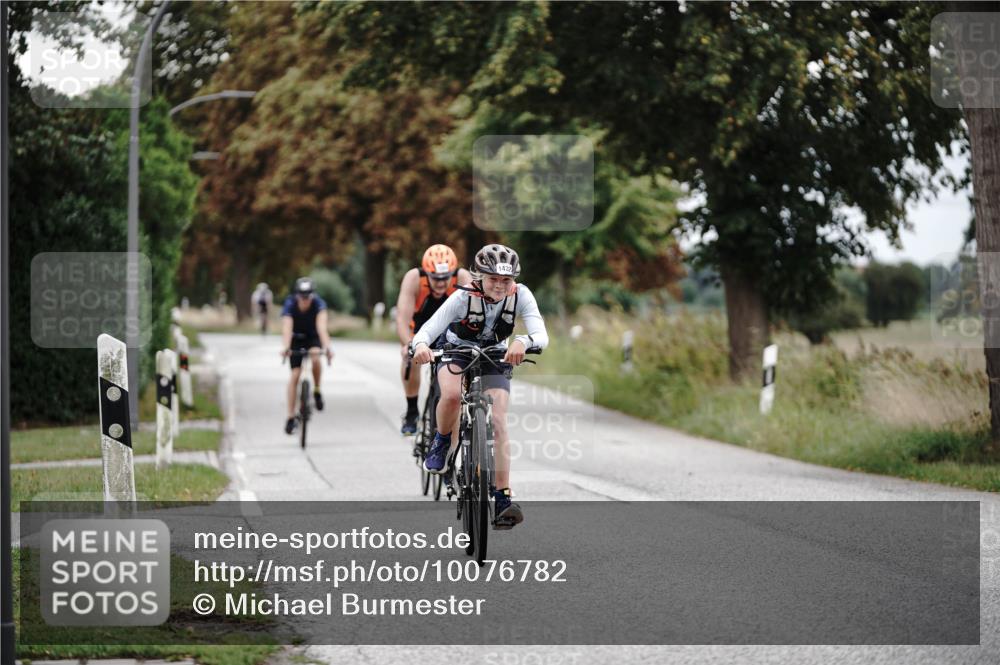 30.08.2026 - Elbe Triathlon Hamburg Michael Burmester http://msf.ph/oto/10076782 30.08.2026 11:26:33 Radfahren 1364, 1397, 1414, 1432, 1448, 1460, 1623 meine-sportfotos.de
