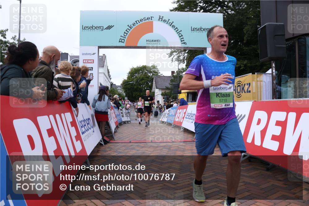30.08.2026 - Blankeneser Heldenlauf Lena Gebhardt http://msf.ph/oto/10076787 30.08.2026 10:31:39 Ziel 5108, 5182, 5267, 5346, 5552, 5715 meine-sportfotos.de