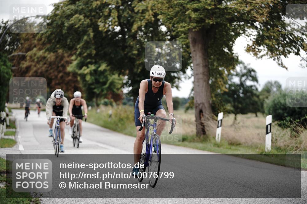 30.08.2026 - Elbe Triathlon Hamburg Michael Burmester http://msf.ph/oto/10076799 30.08.2026 11:26:52 Radfahren 1405, 1618, 1700 meine-sportfotos.de