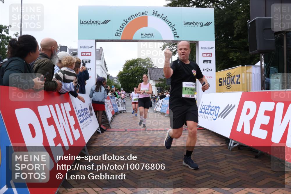 30.08.2026 - Blankeneser Heldenlauf Lena Gebhardt http://msf.ph/oto/10076806 30.08.2026 10:31:42 Ziel 5057, 5108, 5141, 5157, 5267, 5496, 5552, 5715, 5892 meine-sportfotos.de