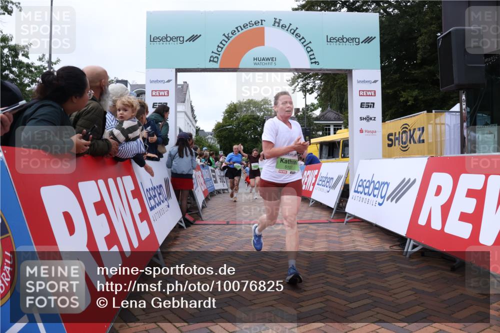 30.08.2026 - Blankeneser Heldenlauf Lena Gebhardt http://msf.ph/oto/10076825 30.08.2026 10:31:44 Ziel 5057, 5108, 5141, 5157, 5496, 5552, 5715, 5892 meine-sportfotos.de