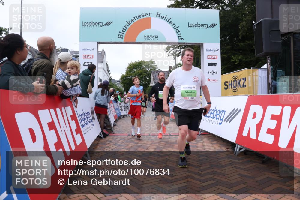 30.08.2026 - Blankeneser Heldenlauf Lena Gebhardt http://msf.ph/oto/10076834 30.08.2026 10:31:50 Ziel 5057, 5141, 5155, 5157, 5170, 5171, 5354, 5496, 5552, 5885, 5892 meine-sportfotos.de