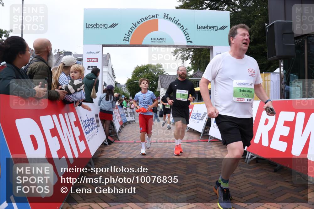 30.08.2026 - Blankeneser Heldenlauf Lena Gebhardt http://msf.ph/oto/10076835 30.08.2026 10:31:50 Ziel 5057, 5141, 5155, 5157, 5170, 5171, 5354, 5496, 5552, 5885, 5892 meine-sportfotos.de