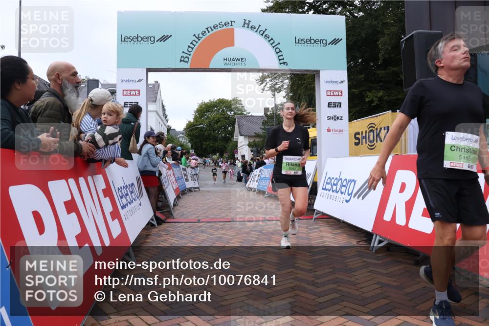30.08.2026 - Blankeneser Heldenlauf Lena Gebhardt http://msf.ph/oto/10076841 30.08.2026 10:31:54 Ziel 5057, 5141, 5155, 5170, 5171, 5354, 5496, 5885, 5892 meine-sportfotos.de