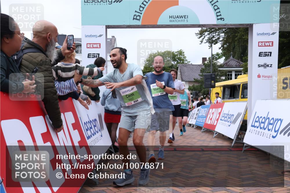 30.08.2026 - Blankeneser Heldenlauf Lena Gebhardt http://msf.ph/oto/10076871 30.08.2026 10:32:23 Ziel 5073, 5089, 5138, 5293, 5557 meine-sportfotos.de
