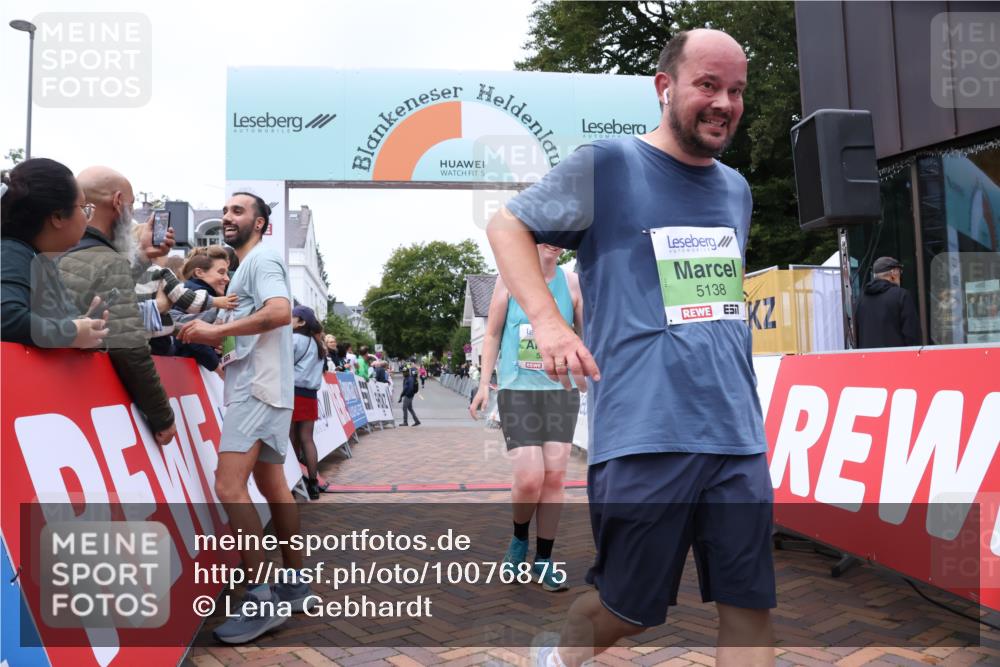 30.08.2026 - Blankeneser Heldenlauf Lena Gebhardt http://msf.ph/oto/10076875 30.08.2026 10:32:25 Ziel 5073, 5089, 5138, 5293, 5557 meine-sportfotos.de