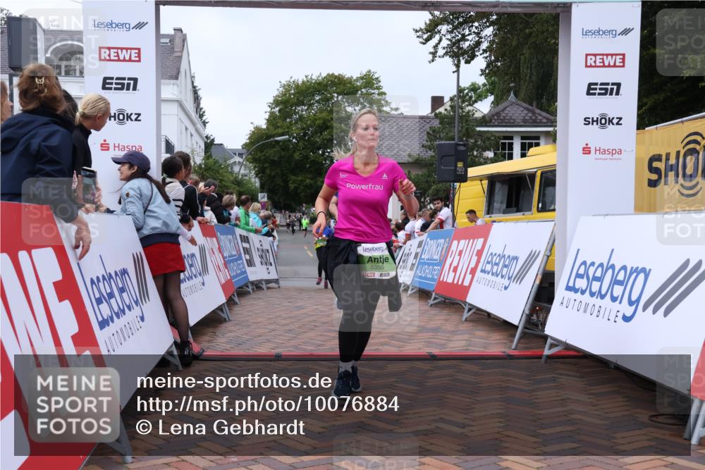 30.08.2026 - Blankeneser Heldenlauf Lena Gebhardt http://msf.ph/oto/10076884 30.08.2026 10:32:42 Ziel 5212, 5350, 5530, 5717 meine-sportfotos.de