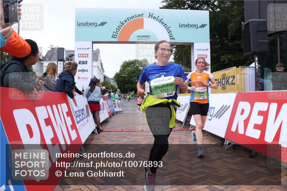 30.08.2026 - Blankeneser Heldenlauf Lena Gebhardt http://msf.ph/oto/10076893 30.08.2026 10:32:47 Ziel 5003, 5212, 5350, 5530, 5692, 5717 meine-sportfotos.de
