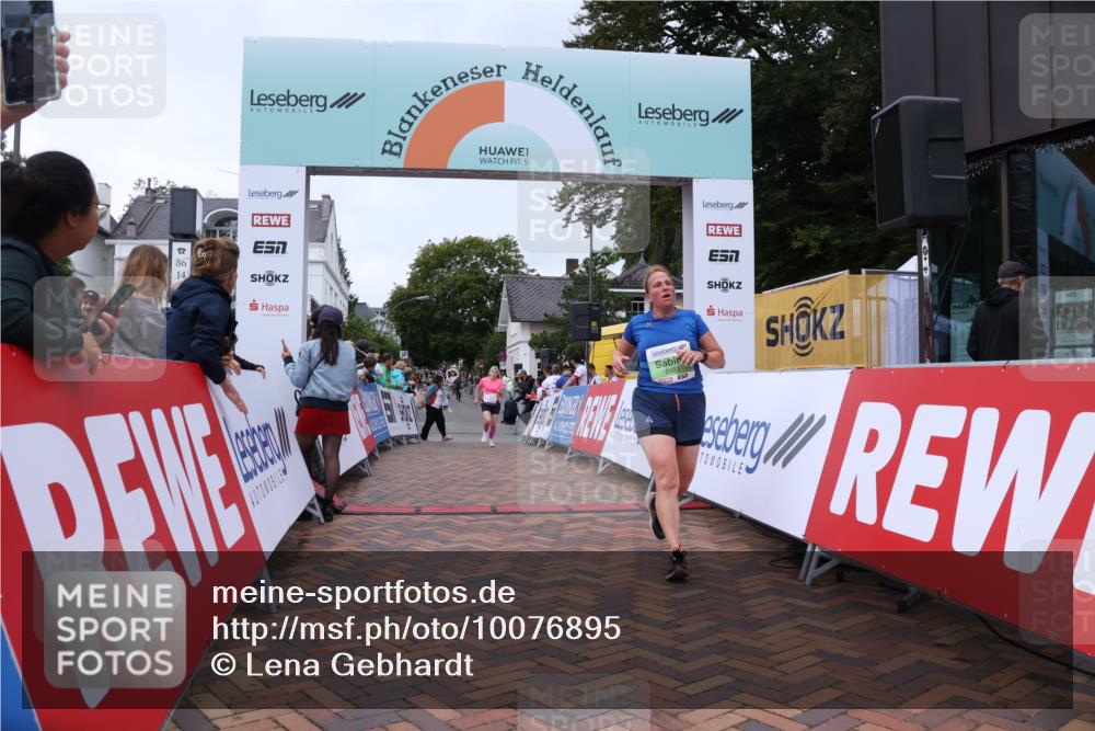 30.08.2026 - Blankeneser Heldenlauf Lena Gebhardt http://msf.ph/oto/10076895 30.08.2026 10:32:48 Ziel 5003, 5212, 5350, 5530, 5692, 5717 meine-sportfotos.de