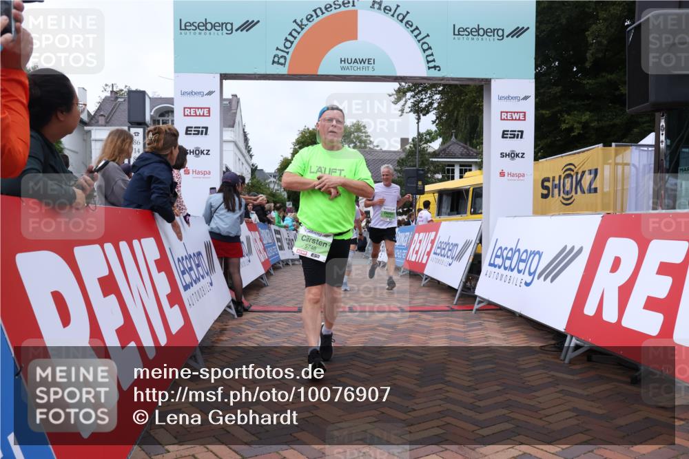 30.08.2026 - Blankeneser Heldenlauf Lena Gebhardt http://msf.ph/oto/10076907 30.08.2026 10:33:03 Ziel 5046, 5113, 5500, 5573, 5748 meine-sportfotos.de