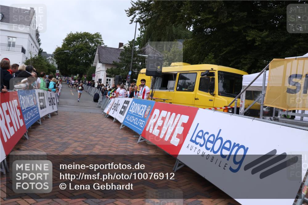30.08.2026 - Blankeneser Heldenlauf Lena Gebhardt http://msf.ph/oto/10076912 30.08.2026 10:33:12 Ziel 5046, 5500, 5573 meine-sportfotos.de