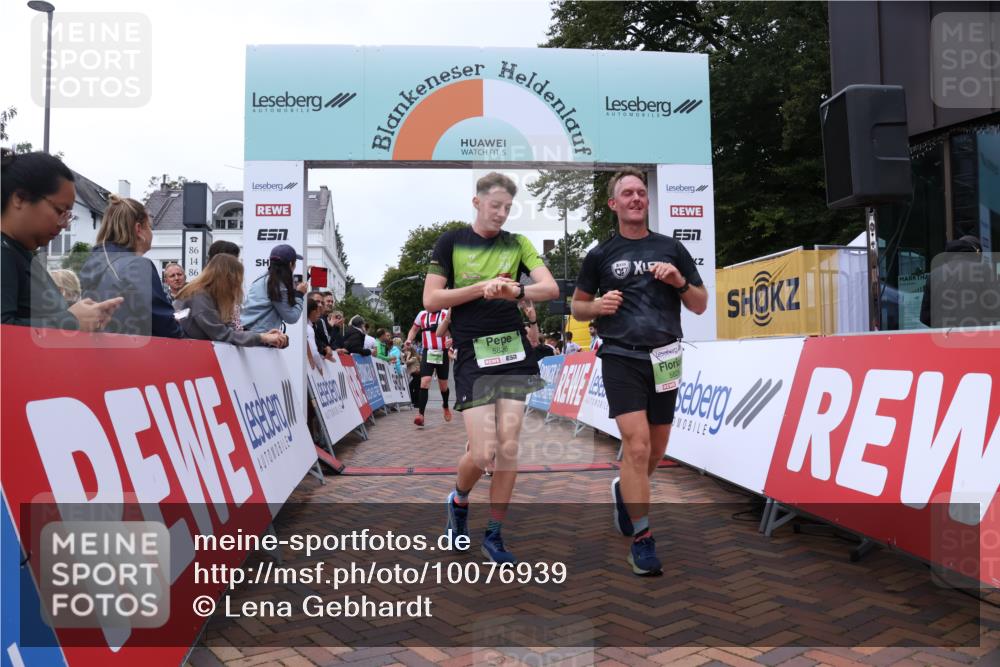 30.08.2026 - Blankeneser Heldenlauf Lena Gebhardt http://msf.ph/oto/10076939 30.08.2026 10:33:45 Ziel 5134, 5664, 5665, 5825, 5826 meine-sportfotos.de