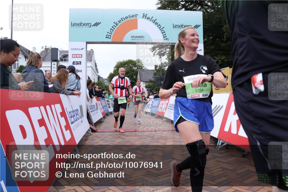 30.08.2026 - Blankeneser Heldenlauf Lena Gebhardt http://msf.ph/oto/10076941 30.08.2026 10:33:47 Ziel 5134, 5664, 5665, 5825, 5826 meine-sportfotos.de