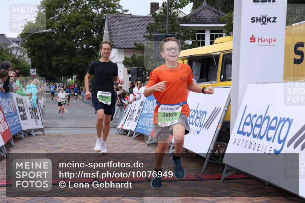 30.08.2026 - Blankeneser Heldenlauf Lena Gebhardt http://msf.ph/oto/10076949 30.08.2026 10:33:54 Ziel 5631, 5633, 5664, 5665 meine-sportfotos.de