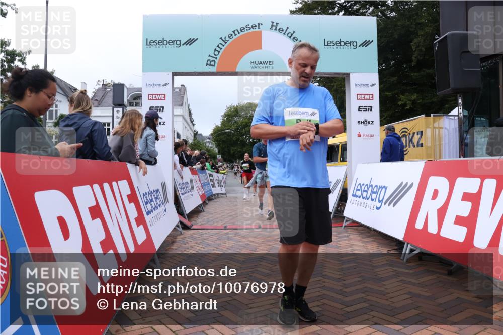 30.08.2026 - Blankeneser Heldenlauf Lena Gebhardt http://msf.ph/oto/10076978 30.08.2026 10:34:19 Ziel 5211, 5256, 5294, 5337, 5403, 5454, 5486, 5700 meine-sportfotos.de