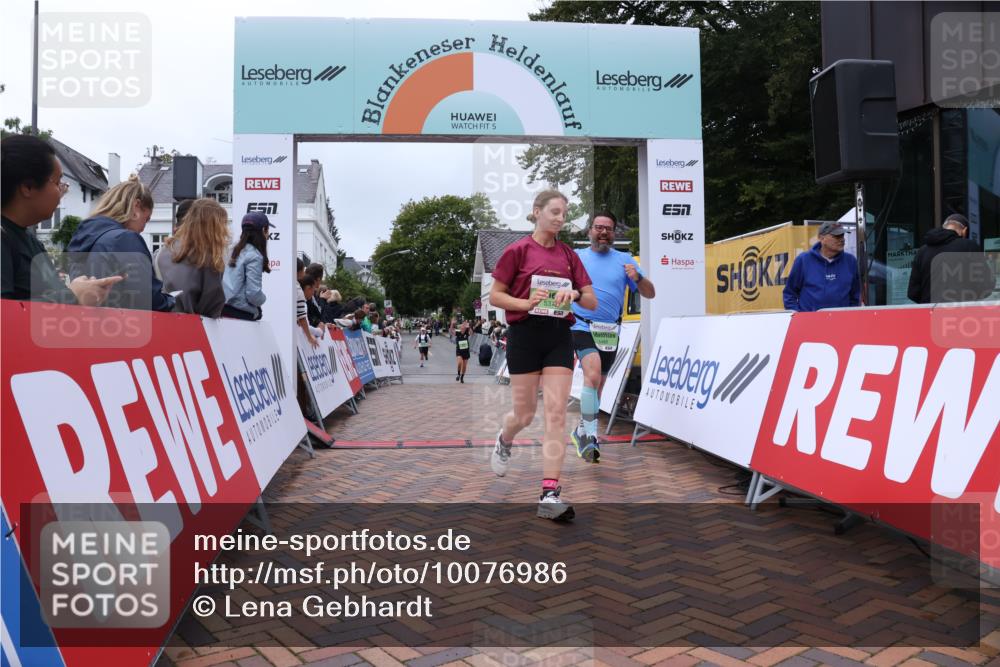 30.08.2026 - Blankeneser Heldenlauf Lena Gebhardt http://msf.ph/oto/10076986 30.08.2026 10:34:25 Ziel 5256, 5370, 5403, 5454, 5486, 5488 meine-sportfotos.de