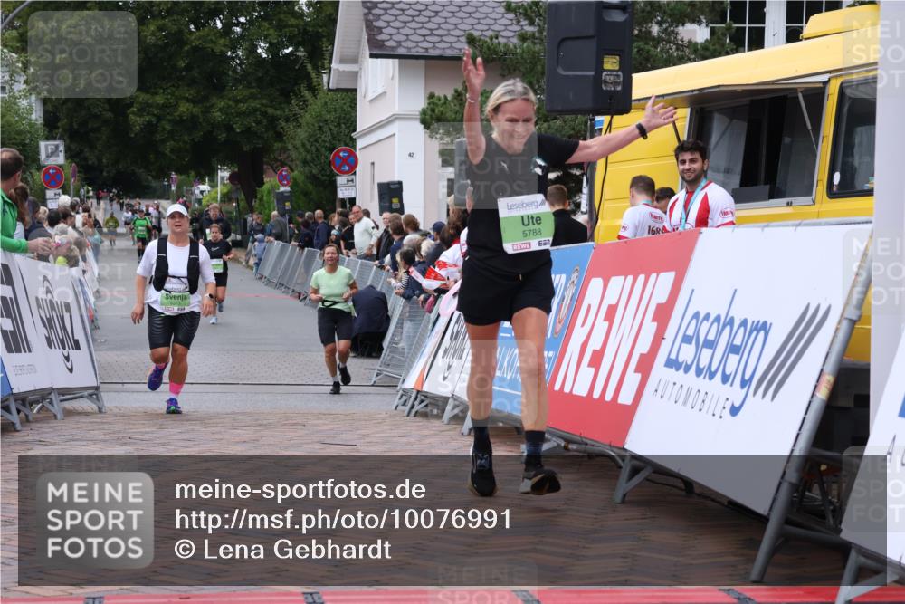 30.08.2026 - Blankeneser Heldenlauf Lena Gebhardt http://msf.ph/oto/10076991 30.08.2026 10:34:29 Ziel 5370, 5403, 5486, 5488, 5788 meine-sportfotos.de