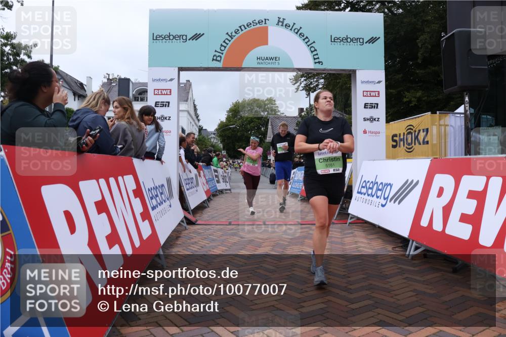 30.08.2026 - Blankeneser Heldenlauf Lena Gebhardt http://msf.ph/oto/10077007 30.08.2026 10:34:42 Ziel 5161, 5184, 5302, 5373, 5535 meine-sportfotos.de