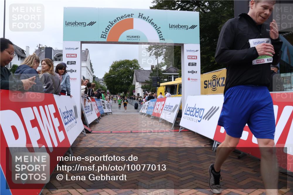 30.08.2026 - Blankeneser Heldenlauf Lena Gebhardt http://msf.ph/oto/10077013 30.08.2026 10:34:45 Ziel 5161, 5184, 5302, 5535 meine-sportfotos.de