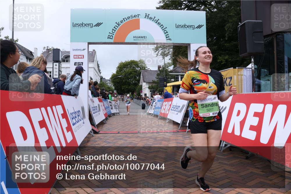 30.08.2026 - Blankeneser Heldenlauf Lena Gebhardt http://msf.ph/oto/10077044 30.08.2026 10:35:18 Ziel 5017, 5298, 5380, 5387 meine-sportfotos.de