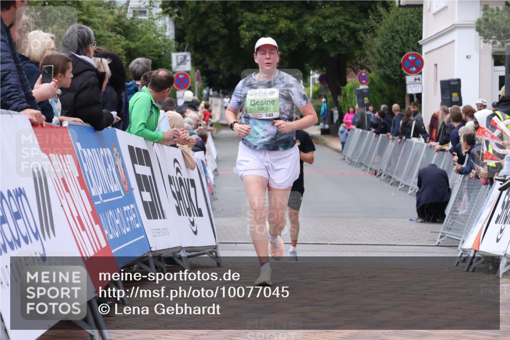 30.08.2026 - Blankeneser Heldenlauf Lena Gebhardt http://msf.ph/oto/10077045 30.08.2026 10:35:20 Ziel 5017, 5387 meine-sportfotos.de
