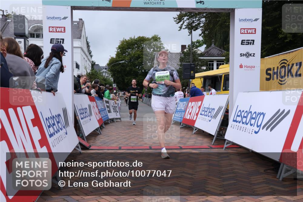 30.08.2026 - Blankeneser Heldenlauf Lena Gebhardt http://msf.ph/oto/10077047 30.08.2026 10:35:22 Ziel 5017, 5387, 5789 meine-sportfotos.de