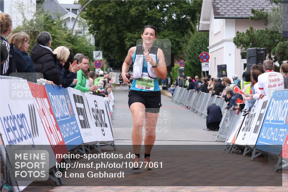 30.08.2026 - Blankeneser Heldenlauf Lena Gebhardt http://msf.ph/oto/10077061 30.08.2026 10:35:35 Ziel 5374, 5562, 5890 meine-sportfotos.de