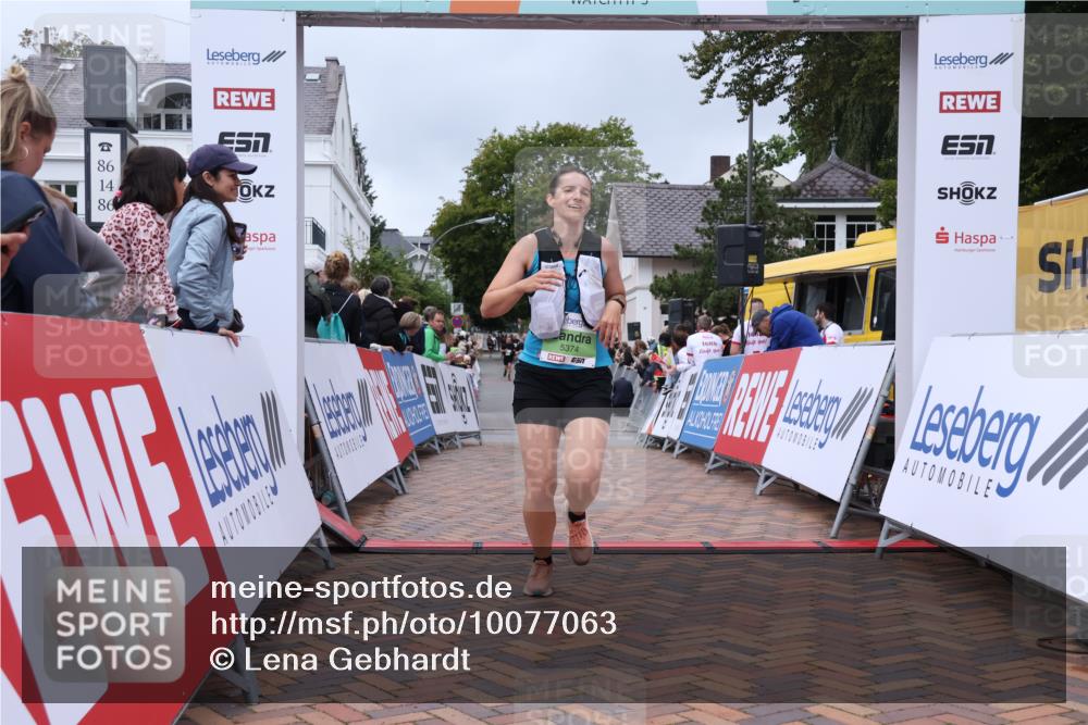 30.08.2026 - Blankeneser Heldenlauf Lena Gebhardt http://msf.ph/oto/10077063 30.08.2026 10:35:37 Ziel 5374, 5562, 5890 meine-sportfotos.de