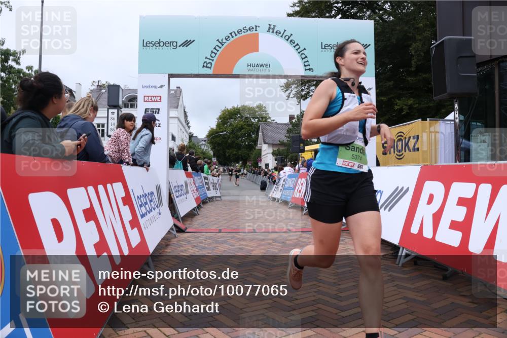 30.08.2026 - Blankeneser Heldenlauf Lena Gebhardt http://msf.ph/oto/10077065 30.08.2026 10:35:38 Ziel 5374, 5562, 5890 meine-sportfotos.de
