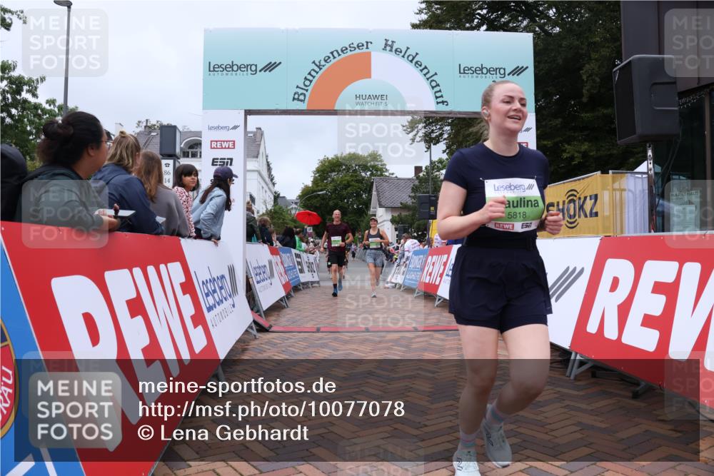 30.08.2026 - Blankeneser Heldenlauf Lena Gebhardt http://msf.ph/oto/10077078 30.08.2026 10:36:00 Ziel 5165, 5189, 5764, 5818 meine-sportfotos.de