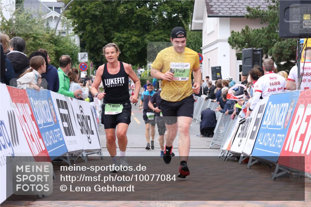 30.08.2026 - Blankeneser Heldenlauf Lena Gebhardt http://msf.ph/oto/10077084 30.08.2026 10:36:05 Ziel 5092, 5165, 5189, 5425, 5818 meine-sportfotos.de