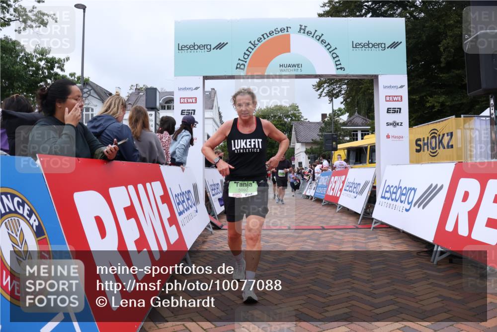 30.08.2026 - Blankeneser Heldenlauf Lena Gebhardt http://msf.ph/oto/10077088 30.08.2026 10:36:09 Ziel 5092, 5165, 5189, 5425, 5435, 5699 meine-sportfotos.de