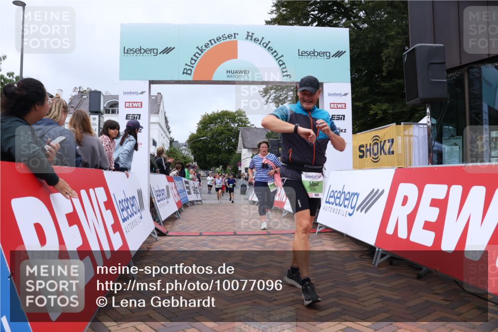 30.08.2026 - Blankeneser Heldenlauf Lena Gebhardt http://msf.ph/oto/10077096 30.08.2026 10:36:15 Ziel 5092, 5117, 5425, 5435, 5699 meine-sportfotos.de