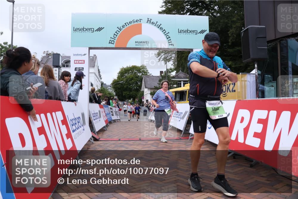 30.08.2026 - Blankeneser Heldenlauf Lena Gebhardt http://msf.ph/oto/10077097 30.08.2026 10:36:16 Ziel 5117, 5435, 5699 meine-sportfotos.de